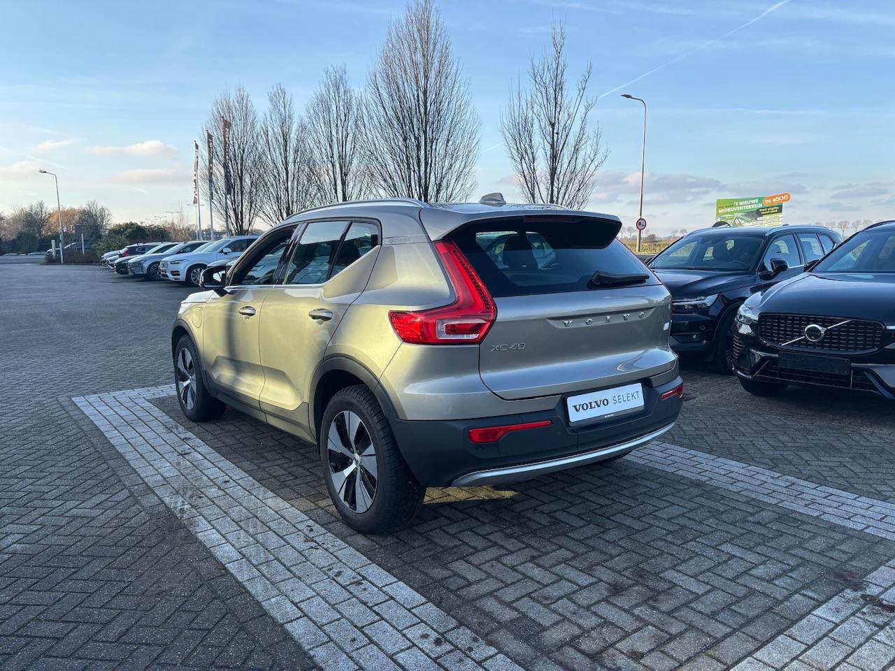 Volvo XC40 T4 Recharge Inscription Expression | Automaat