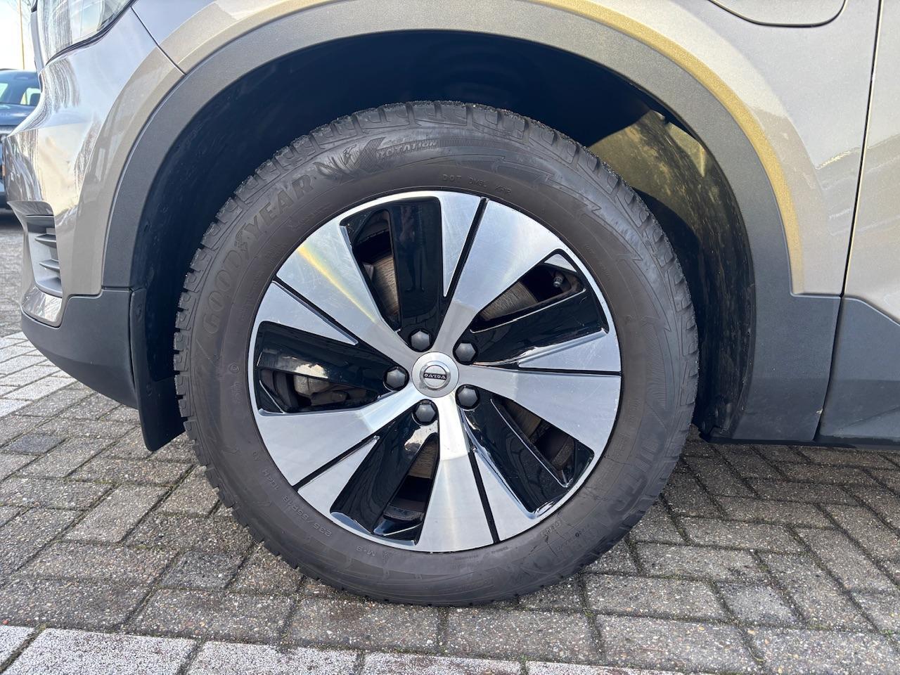 Volvo XC40 T4 Recharge Inscription Expression | Automaat