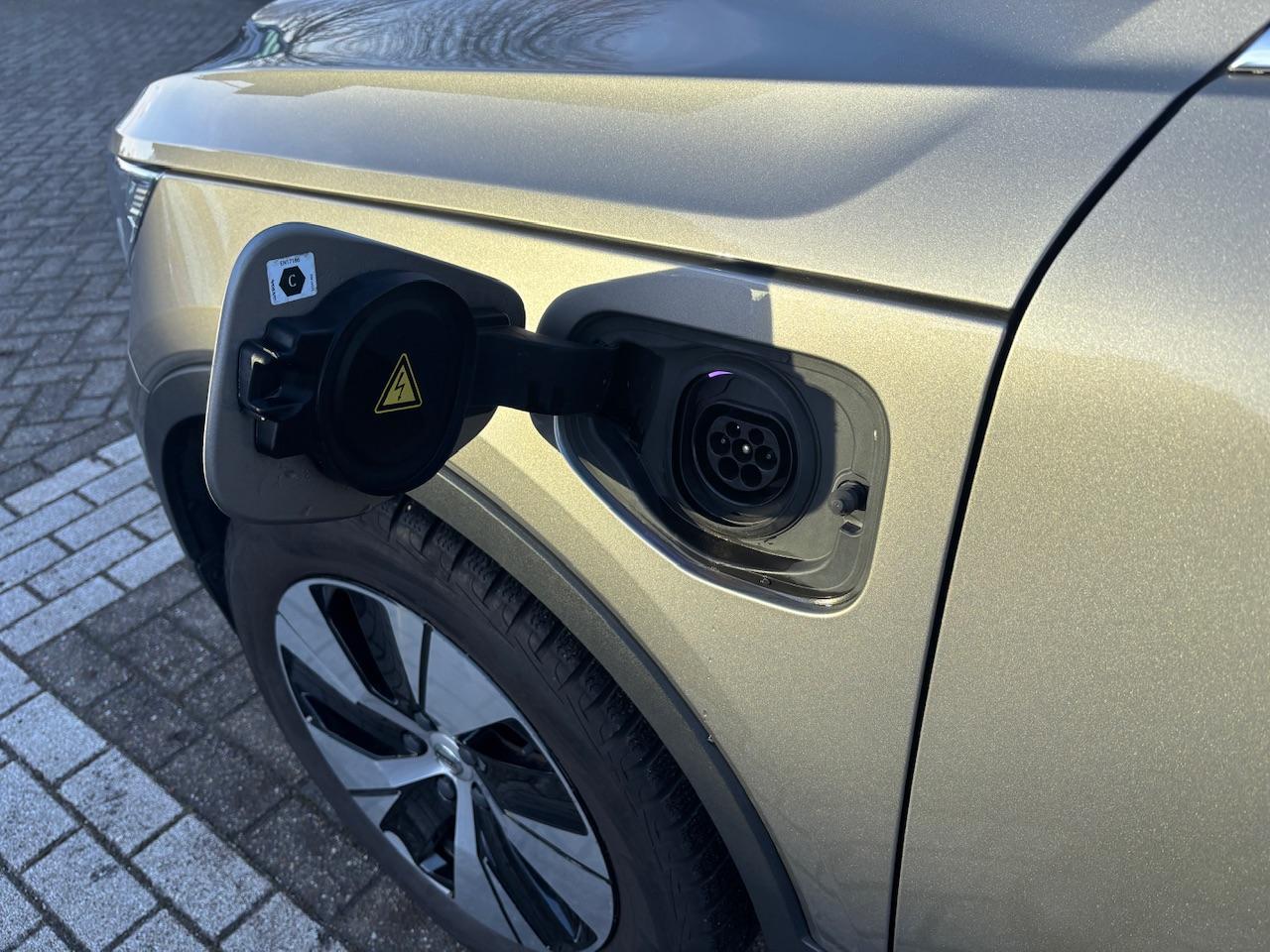 Volvo XC40 T4 Recharge Inscription Expression | Automaat