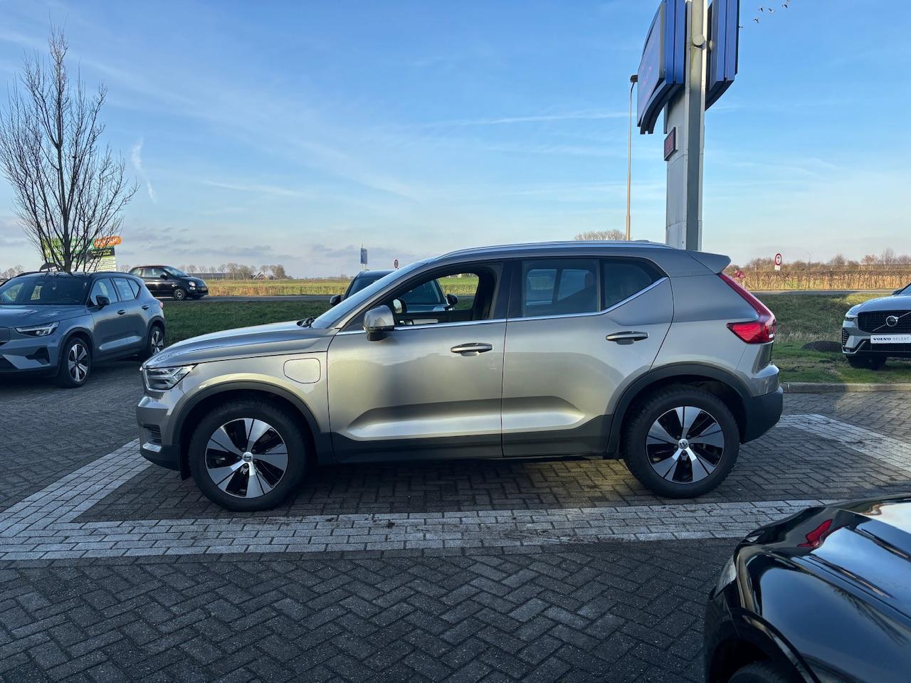Volvo XC40 T4 Recharge Inscription Expression | Automaat