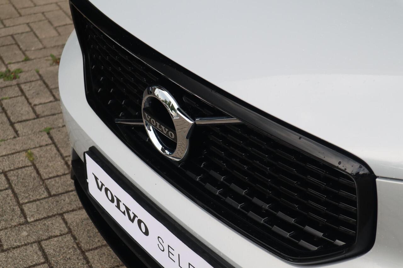 Volvo XC40 T4 Recharge R-Design Volvo XC40 1.5 T4 Recharge R-Design | Trekhaak |
