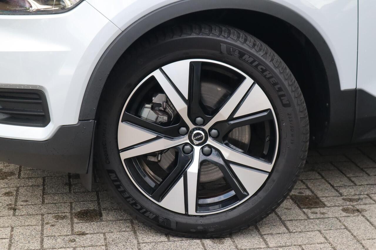 Volvo XC40 T4 Recharge R-Design Volvo XC40 1.5 T4 Recharge R-Design | Trekhaak |