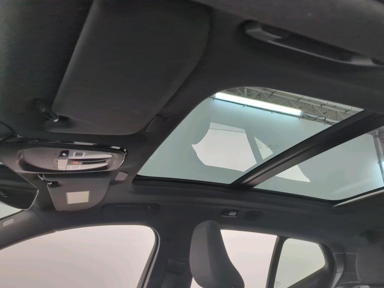Volvo XC40 Recharge Pro | Schuifdak | Camera | LED