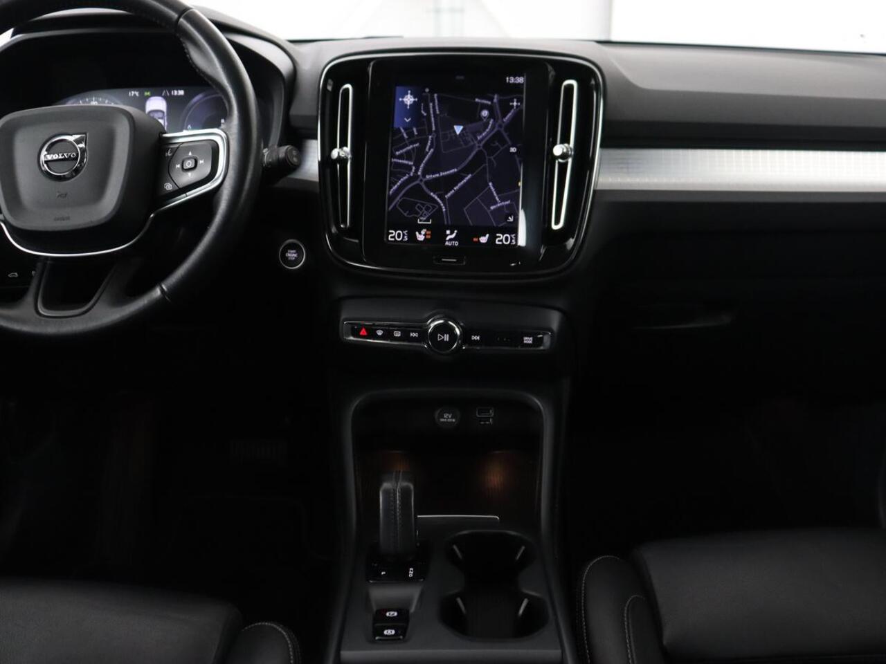 Volvo XC40 1.5 T4 Recharge R Design Expression | Trekhaak | Leder | Stoel & stuurverwarming | Camera | Carplay | Adaptive cruise | Full LED | Navigatie | PHEV | Plug In