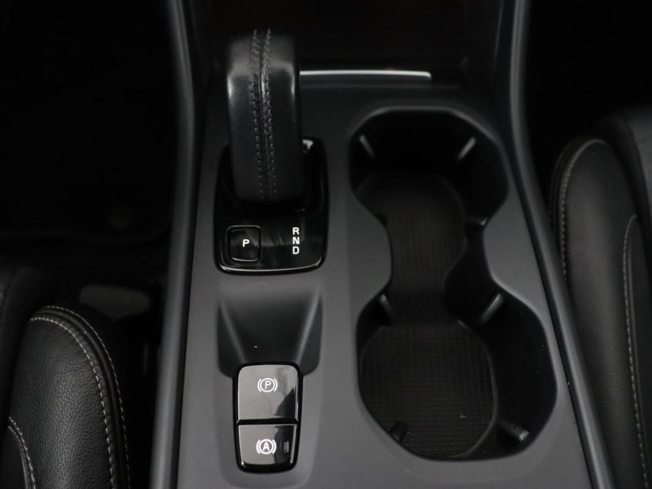 Volvo XC40 1.5 T4 Recharge R Design Expression | Trekhaak | Leder | Stoel & stuurverwarming | Camera | Carplay | Adaptive cruise | Full LED | Navigatie | PHEV | Plug In