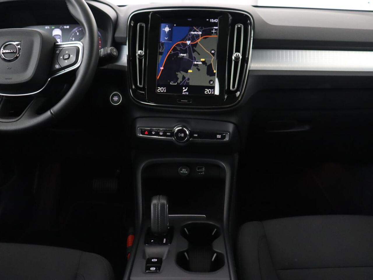 Volvo XC40 1.5 T2 Business Pro | Trekhaak | Camera | Carplay | Adaptive cruise | Keyless | Full LED | Navigatie | Parkeerhulp | Digital Cockpit | Climate control | Bluetooth
