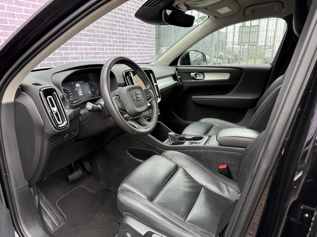 Volvo XC40 1.5 T2 Inscription | Keyless entry/start | 19"lm velgen | Stoel/stuur verwarming | Adaptieve cruise control | Pilot assist | BLIS dodehoekdetectie | Elektrisch bedienbare achterklep | Volvo on Call |