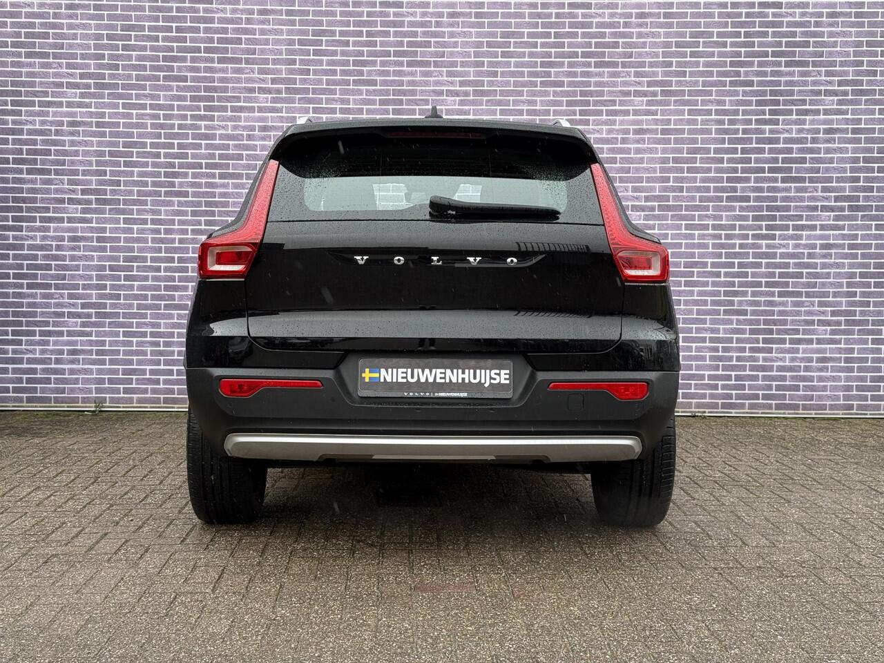 Volvo XC40 1.5 T2 Inscription | Keyless entry/start | 19"lm velgen | Stoel/stuur verwarming | Adaptieve cruise control | Pilot assist | BLIS dodehoekdetectie | Elektrisch bedienbare achterklep | Volvo on Call |