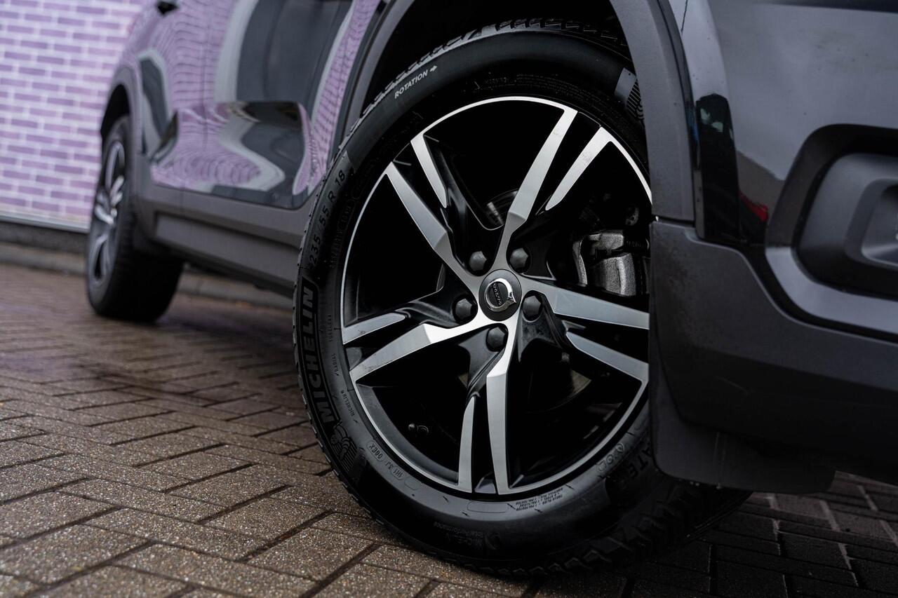 Volvo XC40 1.5 T2 R-Design | Navigatie | Adaptieve Cruise Control | Trekhaak | Dodehoedetectie | LED | Climate Control | Keyless | Park Assist | Zitverlenging