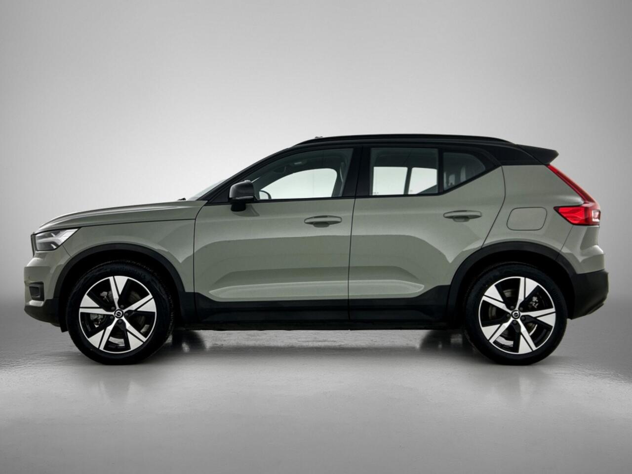 Volvo XC40 P8 R-Design Recharge AWD
