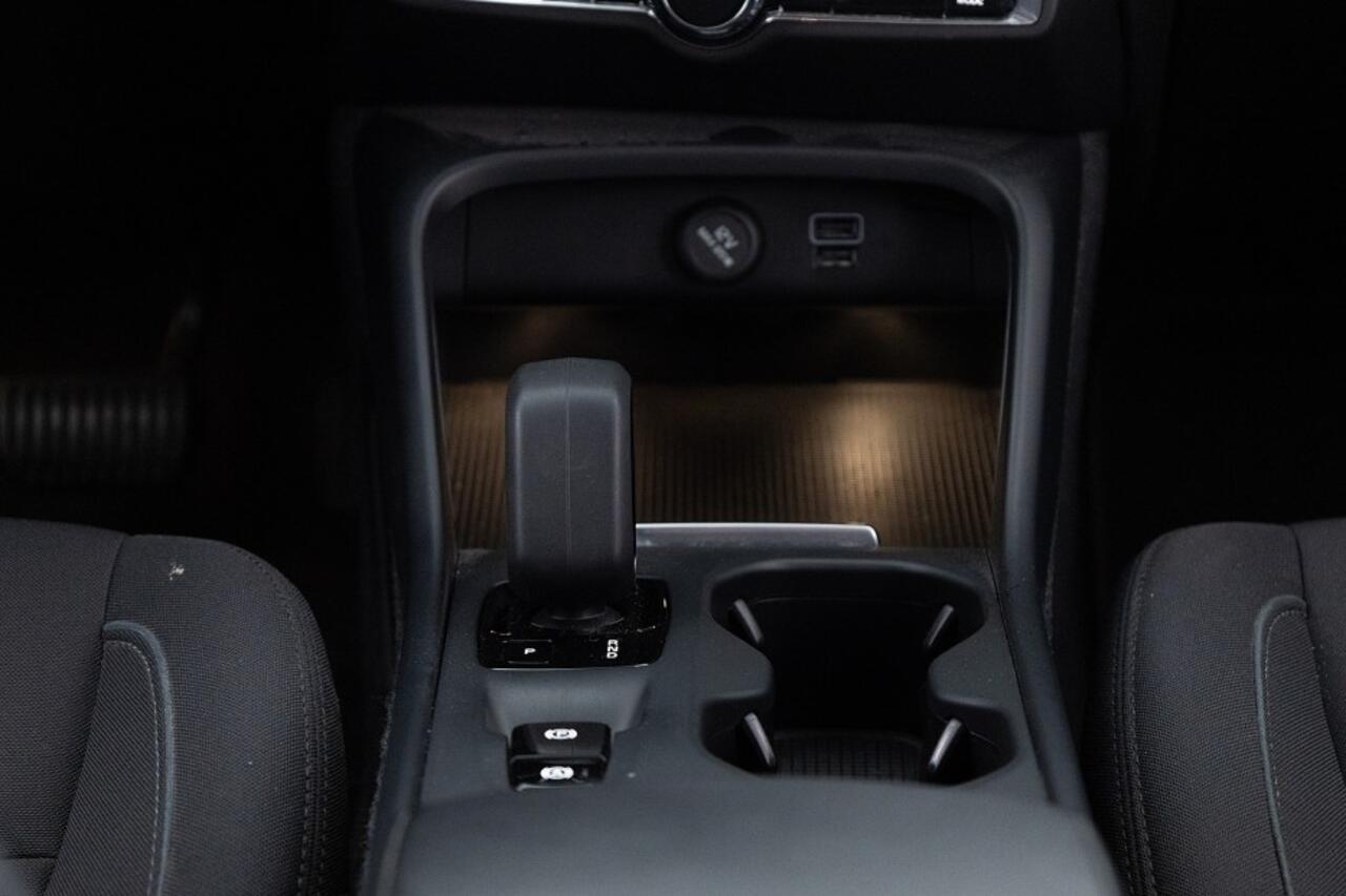 Volvo XC40 1.5 T4 Recharge Inscription | Full LED | NAVI | ECC | PDC