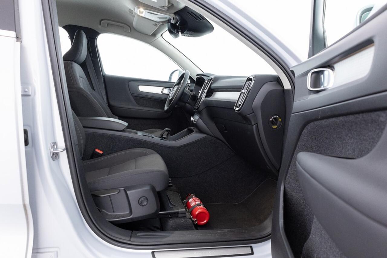 Volvo XC40 1.5 T4 Recharge Inscription | Full LED | NAVI | ECC | PDC