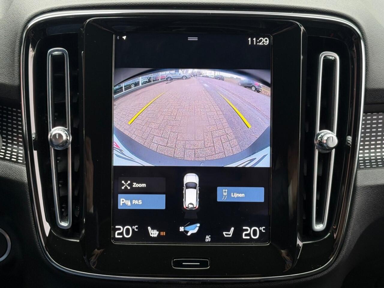 Volvo XC40 2.0 B4 MHEV R-DESIGN 197PK AUT. NAVI CAMERA CARPLAY WINTER-PAKKET EL.STOELEN