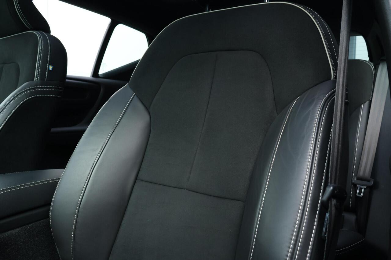 Volvo XC40 1.5 T5 Recharge R-Design / Pano