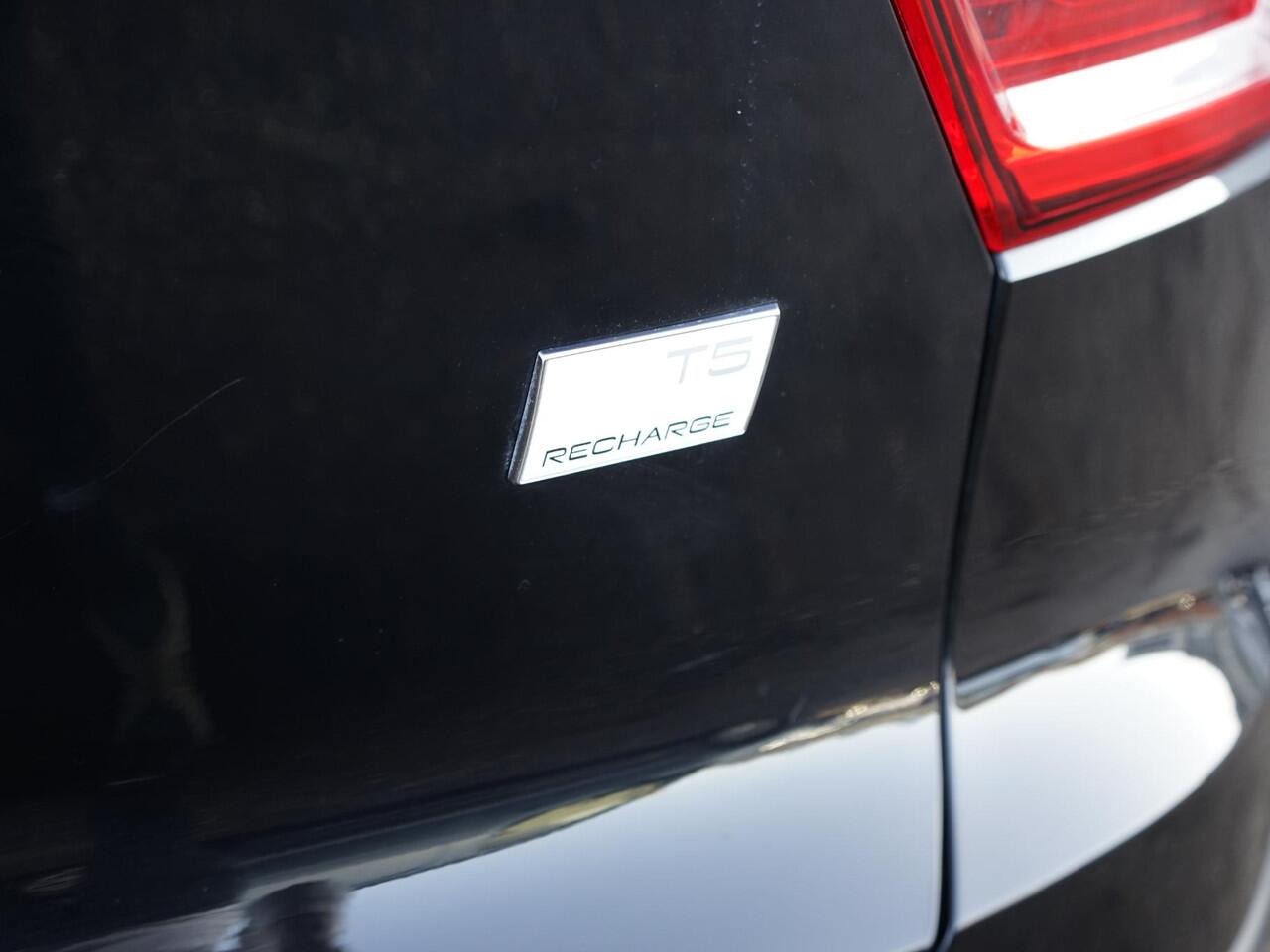 Volvo XC40 1.5 T5 Recharge R-Design 360 camera / Pilot assist / Adap. Cruise / Memory / Harman-Kardon / 20'' LM velgen / Privacy glass