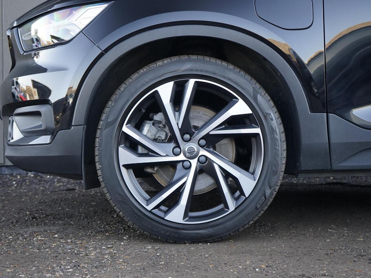 Volvo XC40 1.5 T5 Recharge R-Design 360 camera / Pilot assist / Adap. Cruise / Memory / Harman-Kardon / 20'' LM velgen / Privacy glass