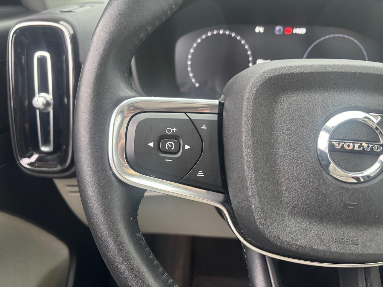 Volvo XC40 T4 Recharge Inscription Expression | Trekhaak | Climate Pack | Panoramadak |