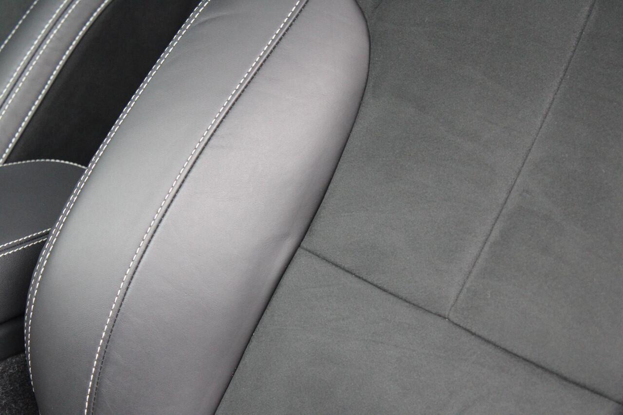 Volvo XC40 1.5 T5 Recharge R-Design | Harman/Kardon | Adaptive Cruise Control | Stoelverwarming | Panorama Dak | Camera | Navigatie | Lederen Bekleding | Electrische Klep |