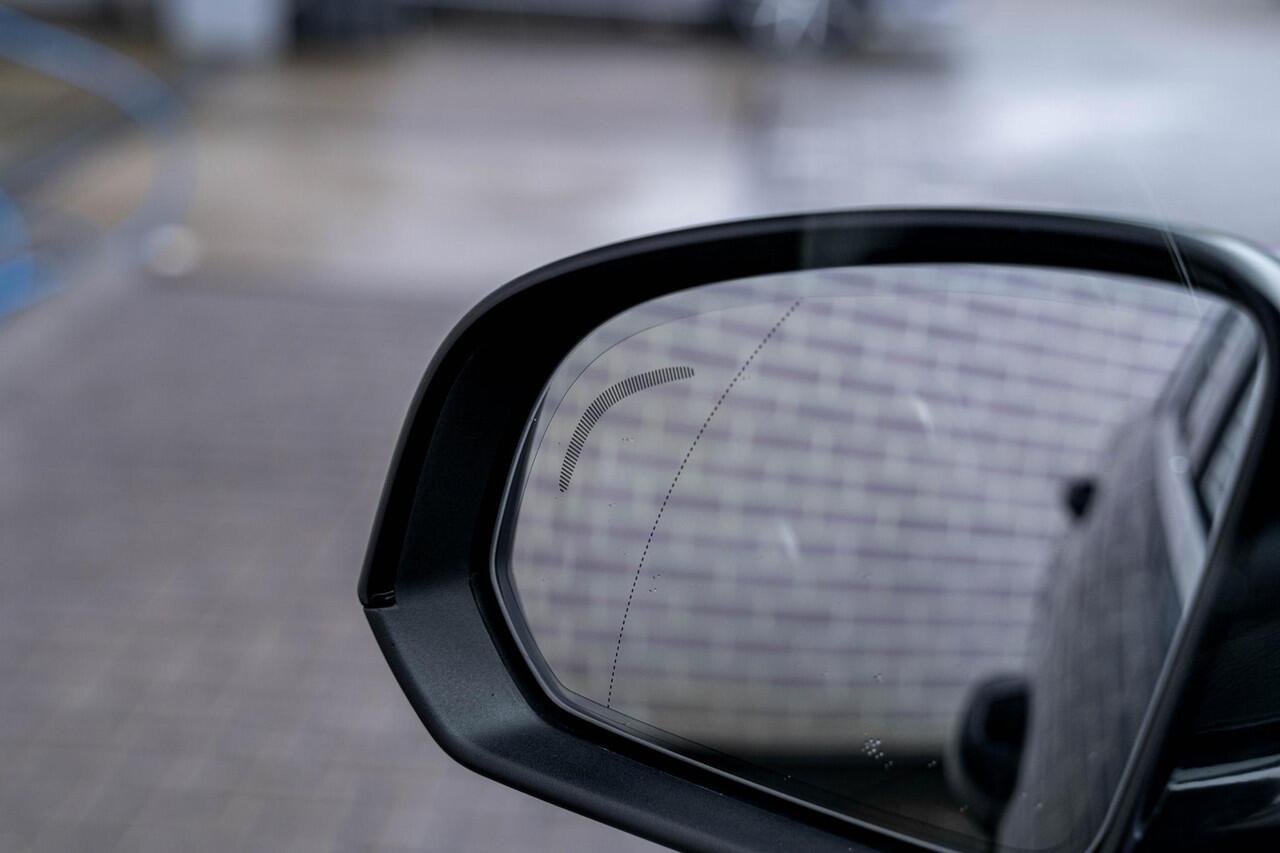 Volvo XC40 T5 Recharge Business Pro | Navigatie | Adaptieve Cruise Control | LED Koplampen | DAB | Trekhaak | Dodehoekdetectie | Park Assist | Camera | Volvo On Call | 18" LM