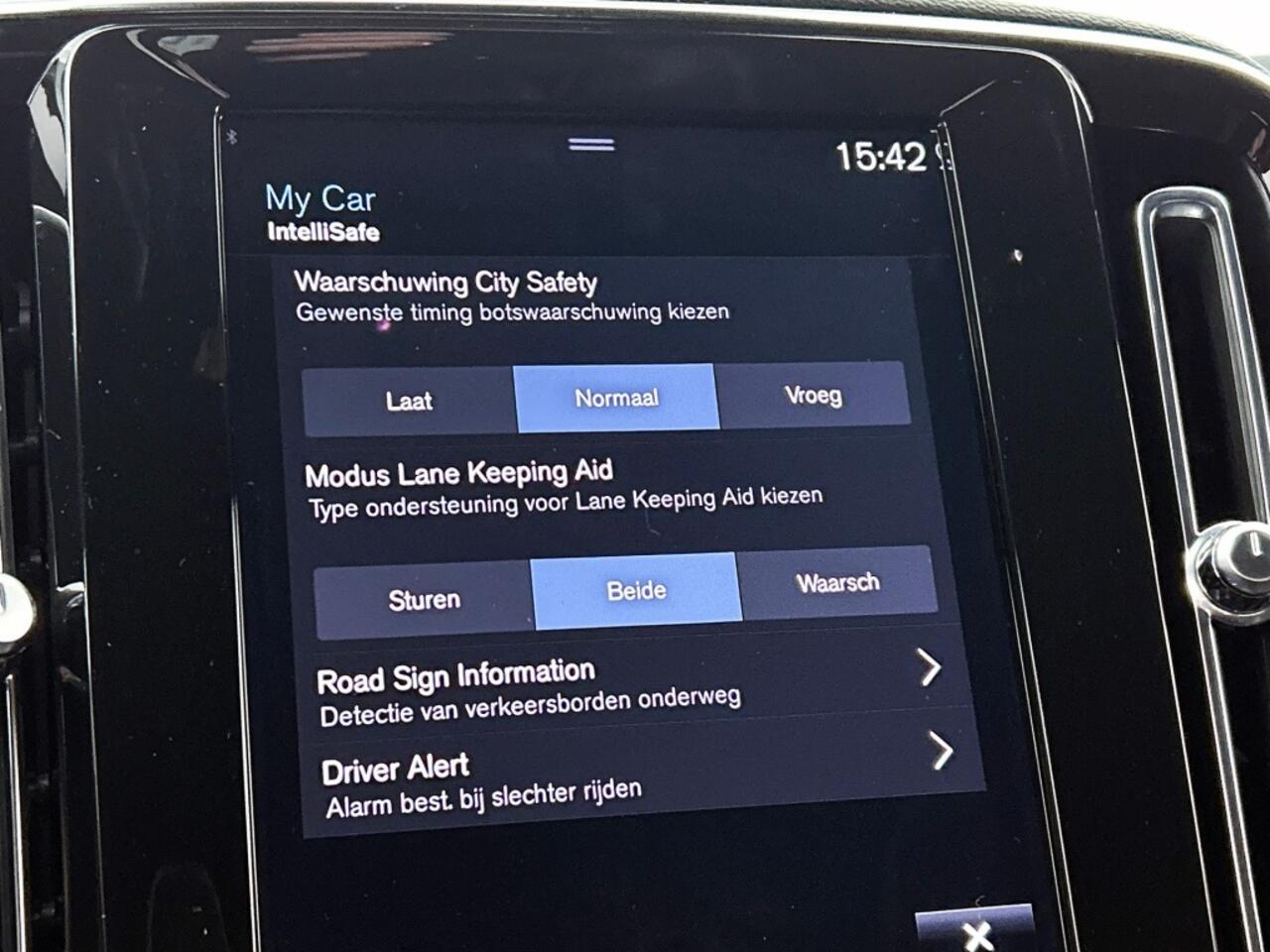 Volvo XC40 1.5 T4 Recharge R-Design | Stoelverwarming | Harman Kardon | Rij