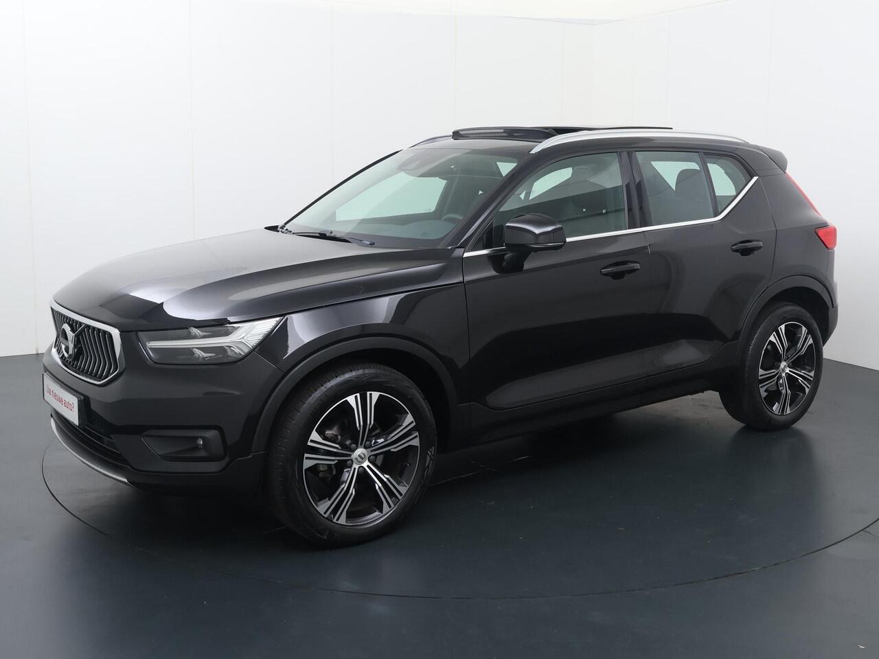 Volvo XC40 1.5 T3 Inscription | 163 PK | Automaat | Panoramadak | Lederen bekleding | Achteruitrijcamera |