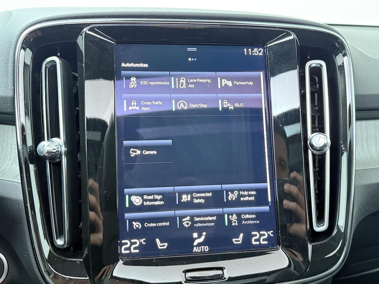 Volvo XC40 1.5 T3 Inscription | 163 PK | Automaat | Panoramadak | Lederen bekleding | Achteruitrijcamera |