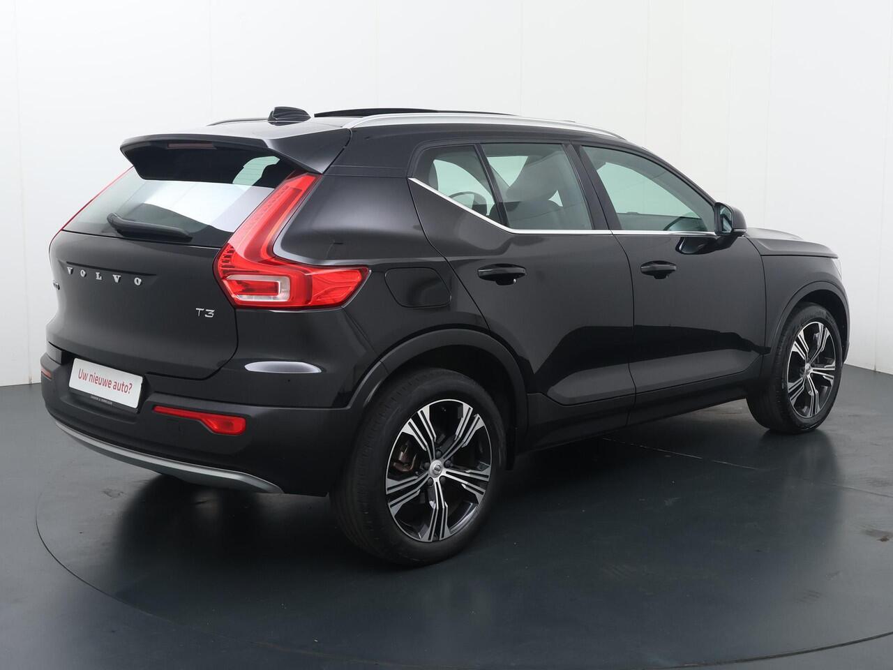 Volvo XC40 1.5 T3 Inscription | 163 PK | Automaat | Panoramadak | Lederen bekleding | Achteruitrijcamera |