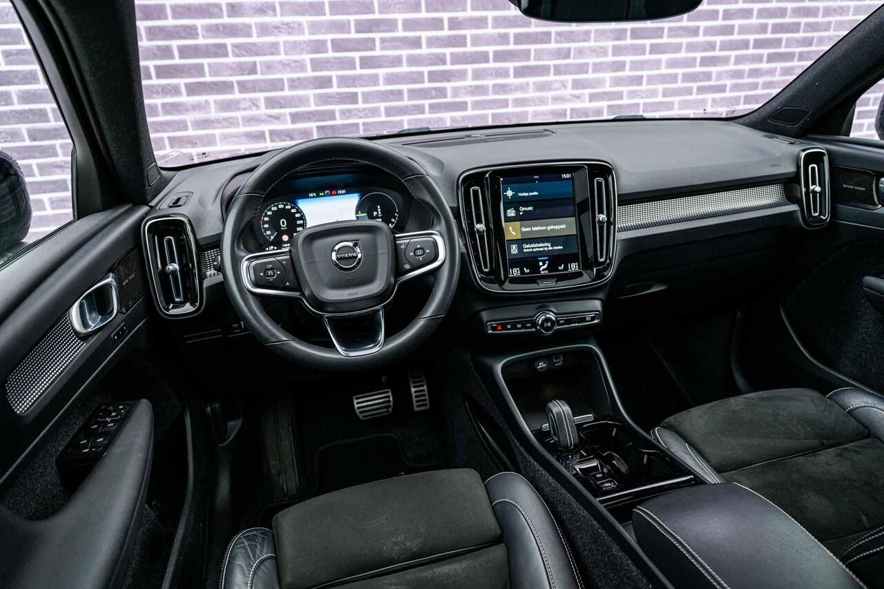 Volvo XC40 1.5 T4 Recharge R-Design | Trekhaak | Panoramadak | Adaptieve Cruise Control | Power Seats | 360 Camera | Harman Kardon |