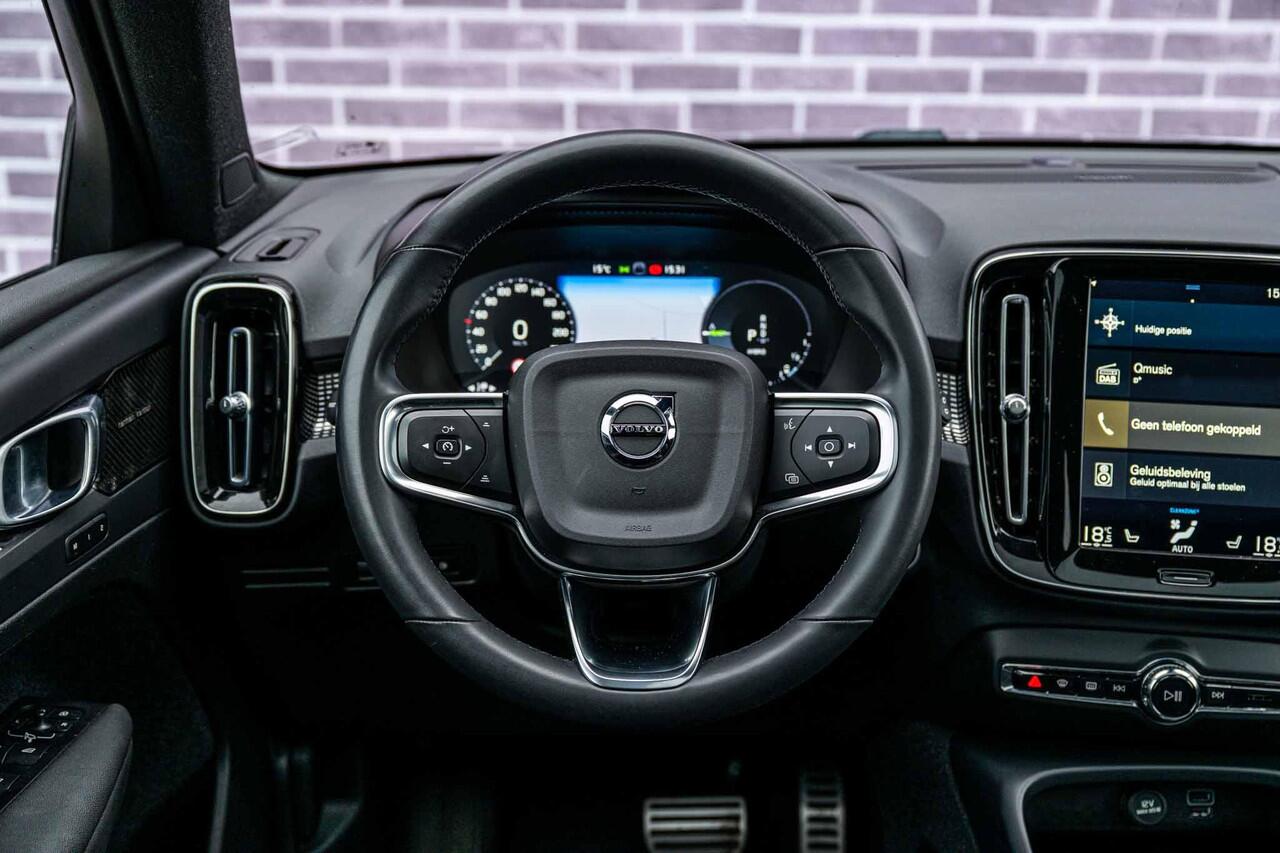 Volvo XC40 1.5 T4 Recharge R-Design | Trekhaak | Panoramadak | Adaptieve Cruise Control | Power Seats | 360 Camera | Harman Kardon |