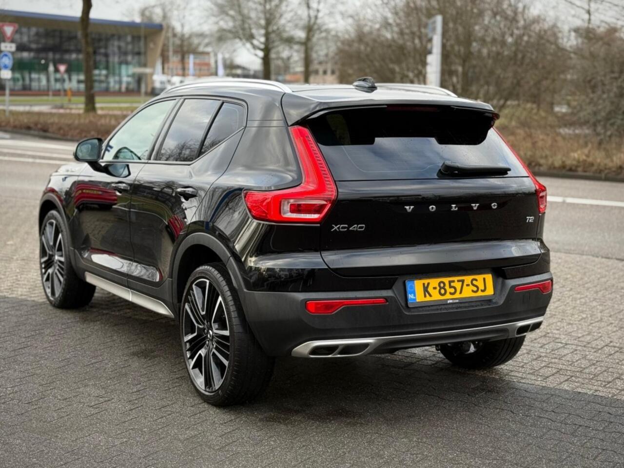 Volvo XC40 1.5 T2 TREKHAAK STUURVERWARMING 21INCH VELGEN