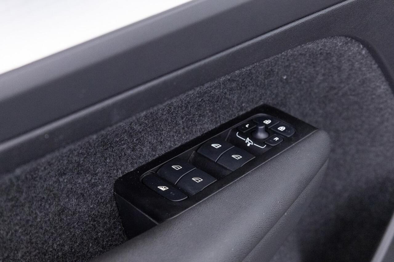 Volvo XC40 1.5 T4 Recharge Inscription Expression | NAVI | Full LED | PHEV .