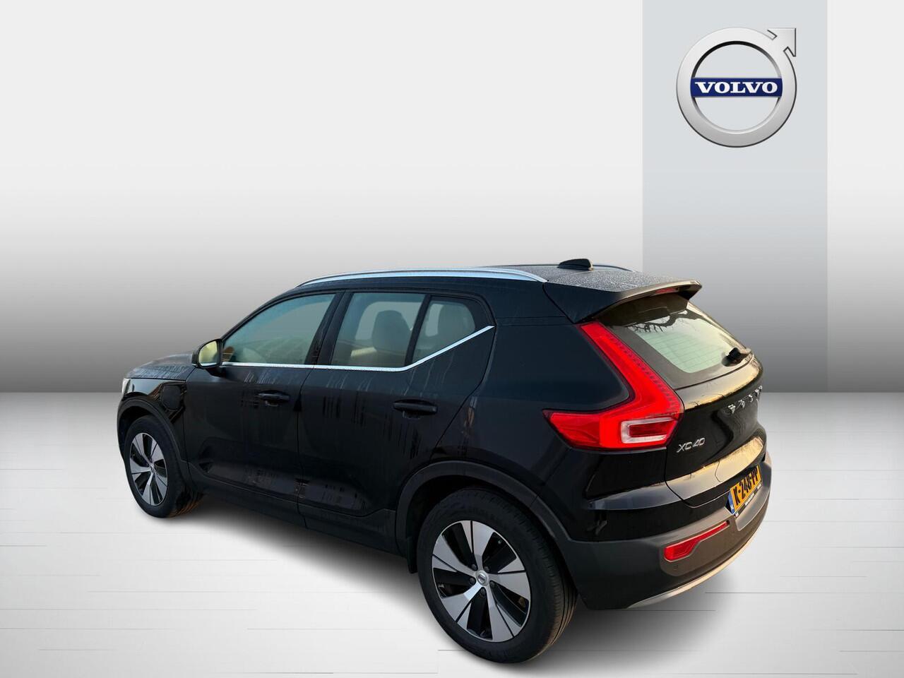 Volvo XC40 1.5 T4 Recharge Inscription Expression | Plug-in Hybrid (PHEV) | Lichtmetalen Velgen 18 inch | Parkeersensoren | Cruise Control | Climate Control | LED Koplampen