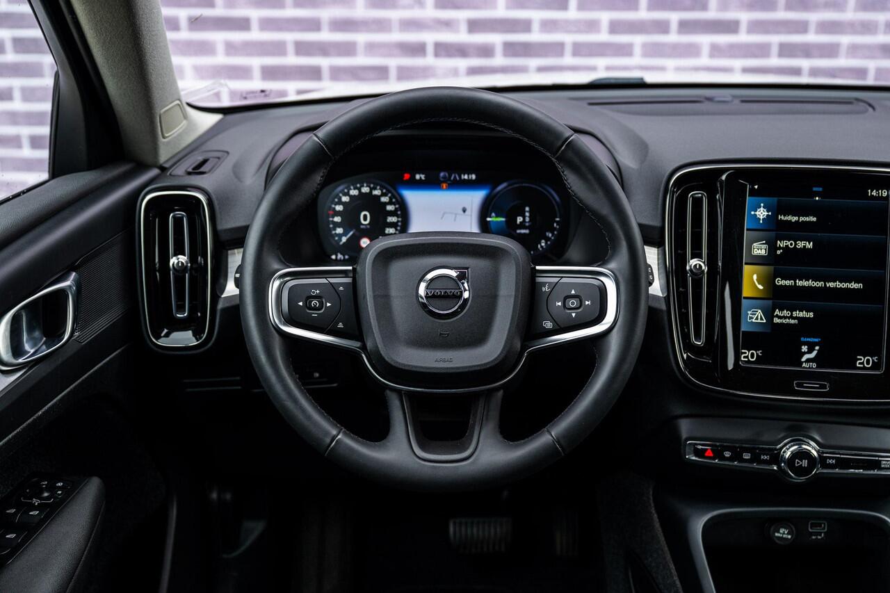 Volvo XC40 1.5 T5 Recharge Inscription Expression | Navigatie | Apple Carplay | Android Auto | Elektrische Achterklep | Lichtmetalen Velgen 18 inch | Parkeersensoren |