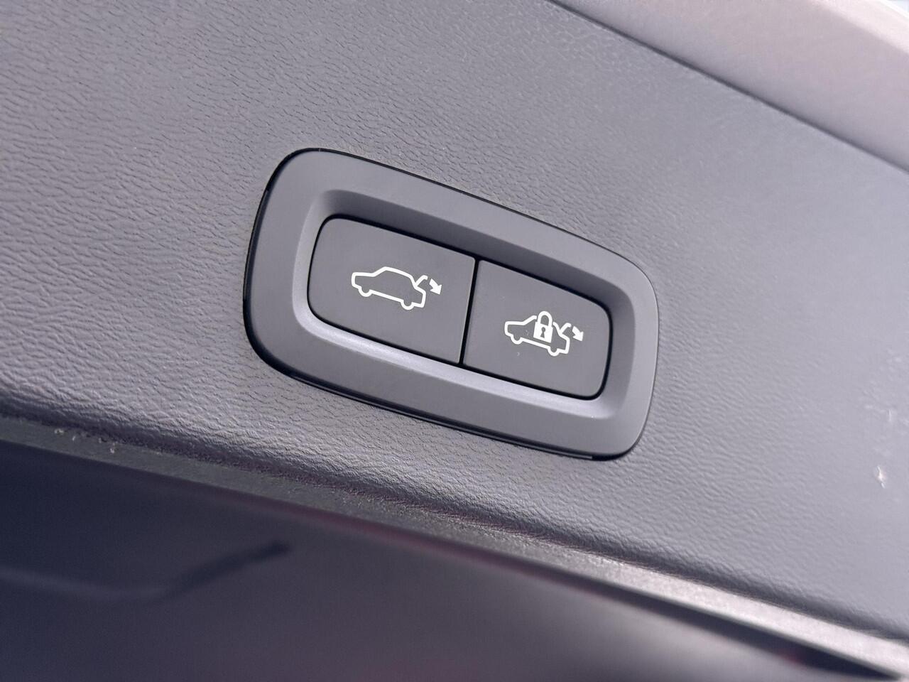 Volvo XC40 1.5 T4 Recharge Inscription Expression Trekhaak/Camera/Carplay etc.