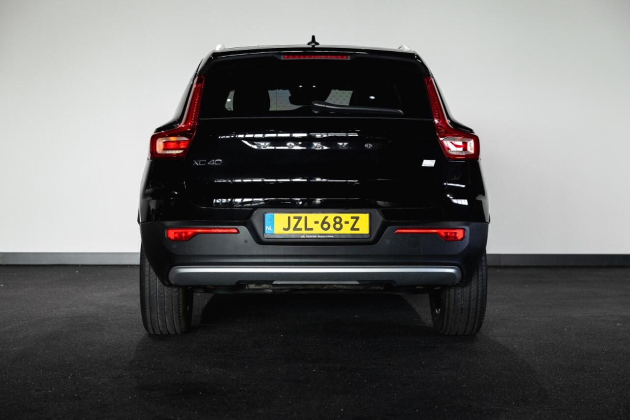 Volvo XC40 Inscription Expression Recharge Plug-In Hybrid 2WD