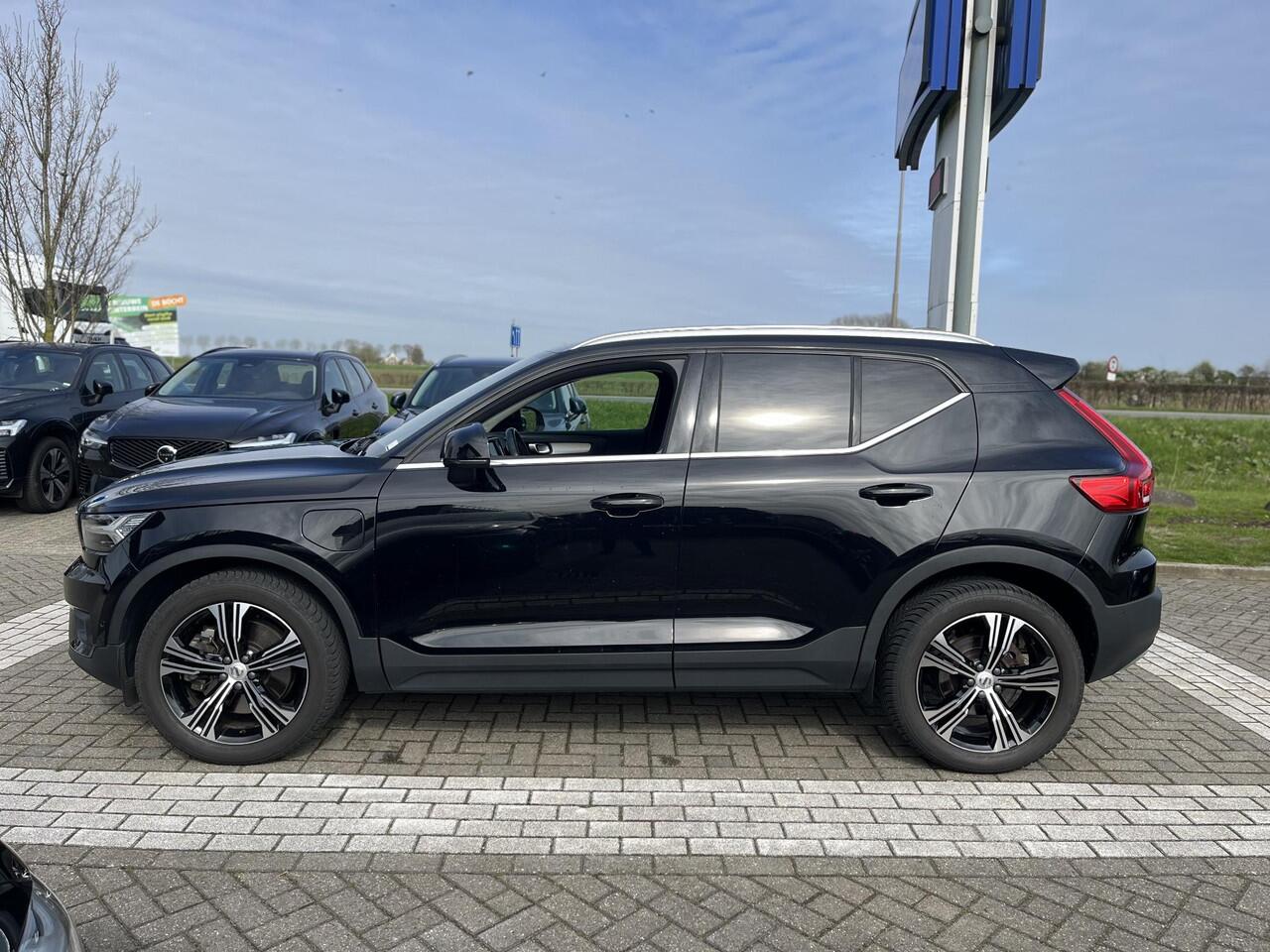 Volvo XC40 T4 Recharge Inscription Expression | 360 Graden Camera | Climate Pack | Keyless Entry |