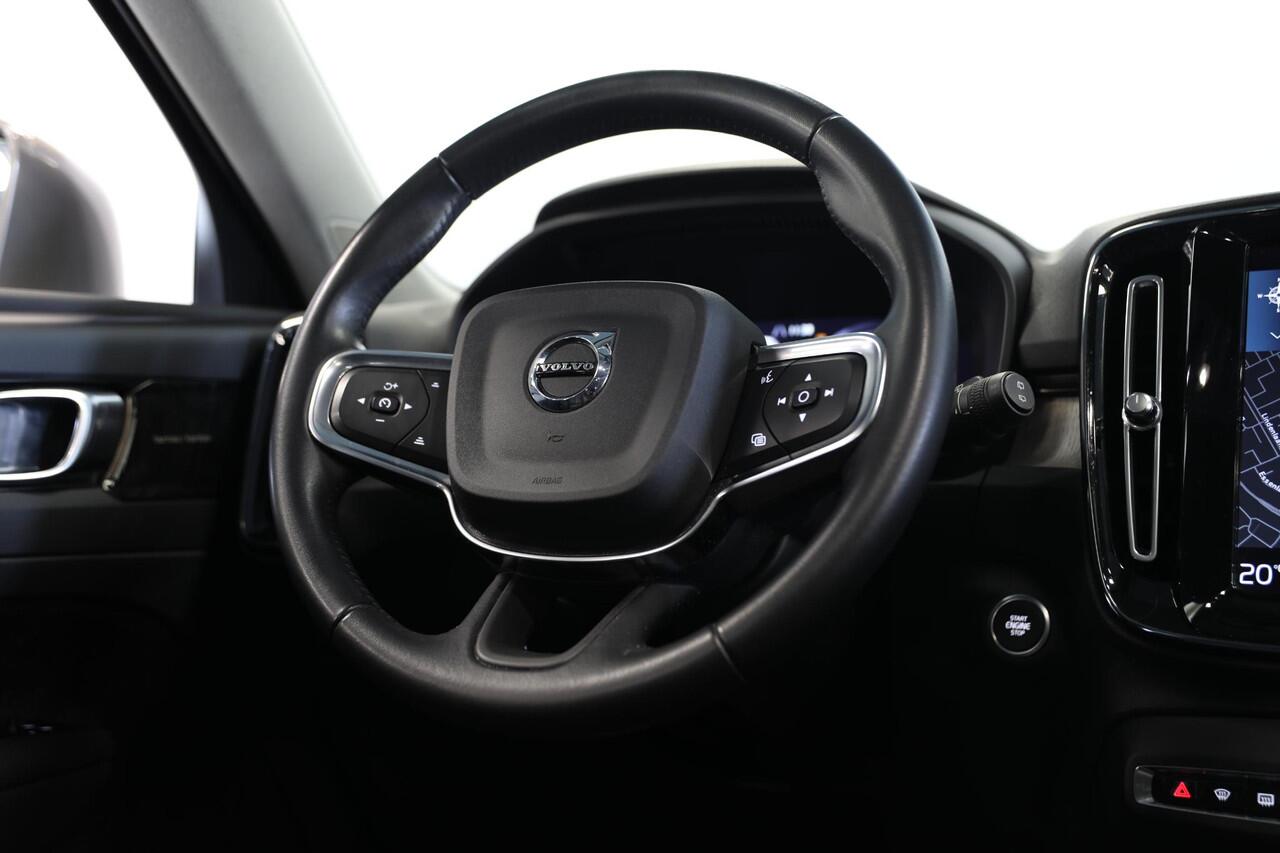 Volvo XC40 1.5 T5 Recharge Inscription | Schuif- kanteldak | Trekhaak | 360 Camera