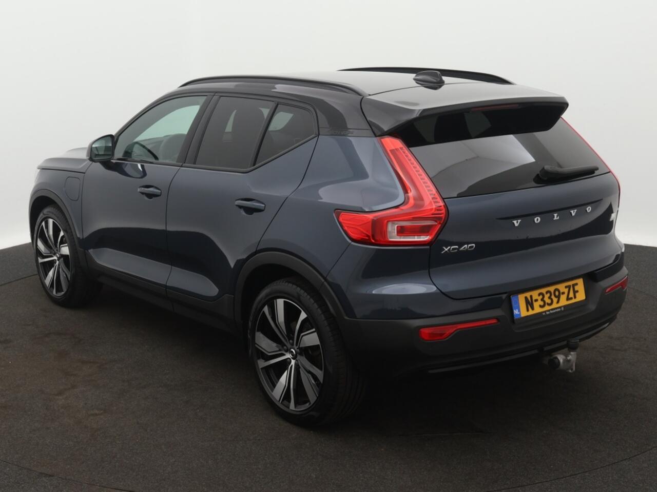 Volvo XC40 T5 Recharge R-Design | 20" Velgen | Harman/ Kardon | Lighting Pa