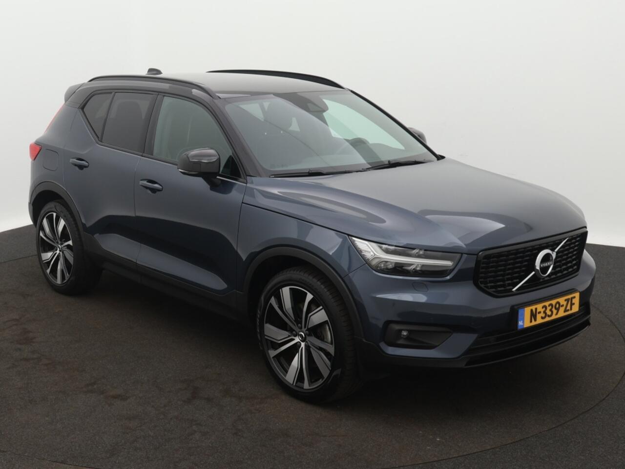 Volvo XC40 T5 Recharge R-Design | 20" Velgen | Harman/ Kardon | Lighting Pa