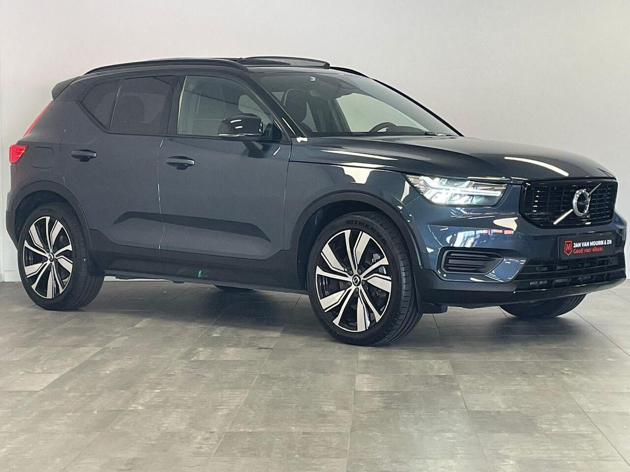 Volvo XC40 1.5 T4 Recharge R-Design | PANO | CAMERA | 20" LMV | HALF-LEDER |