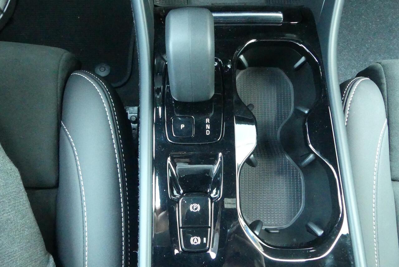 Volvo XC40 1.5 T4 Recharge R-Design FACELIFT! ADAPTIEVE CRUISE, MEMORY SEAT, HARMAN/KARDON, STOELVERWARMING, CLIMA, NAVI, ELEK. ACHTERKLEP, 9.673KM