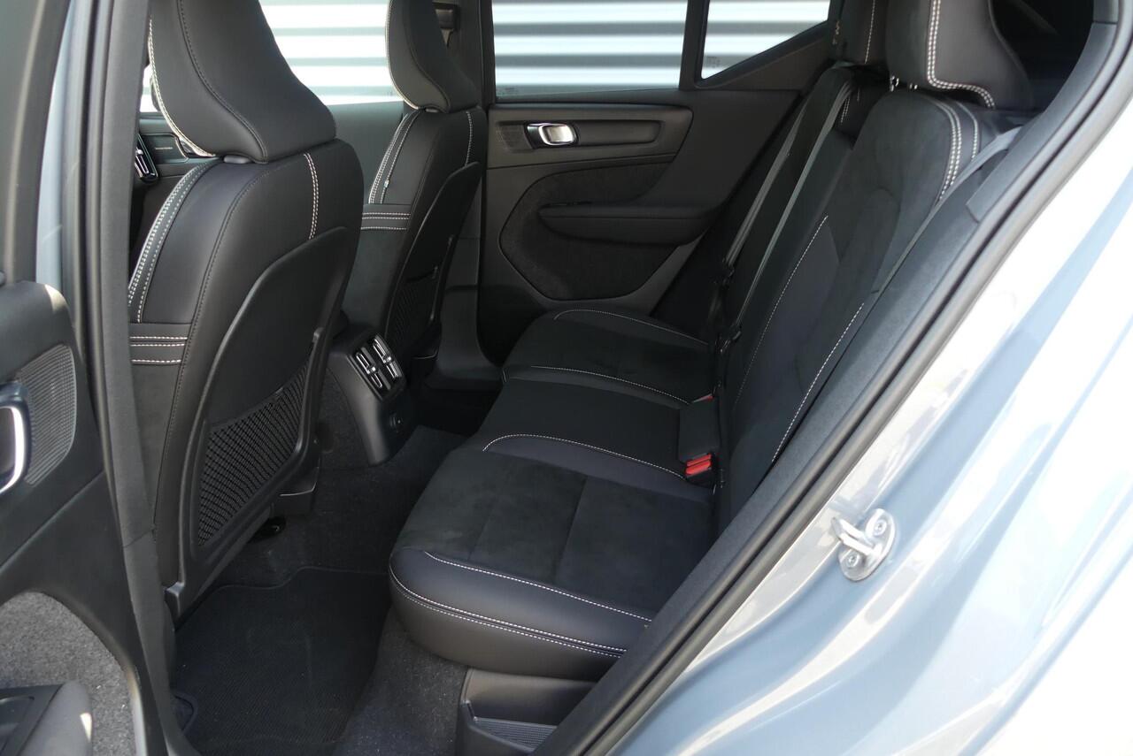 Volvo XC40 1.5 T4 Recharge R-Design FACELIFT! ADAPTIEVE CRUISE, MEMORY SEAT, HARMAN/KARDON, STOELVERWARMING, CLIMA, NAVI, ELEK. ACHTERKLEP, 9.673KM