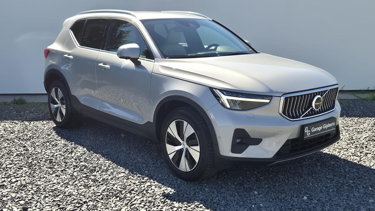 Volvo XC40 1.5 T4 PheV Plus Bright 360 Camera - Ligthing Pack - Telefoon lader - Winter Pack - Harman Kardon Sound - Nieuw Model