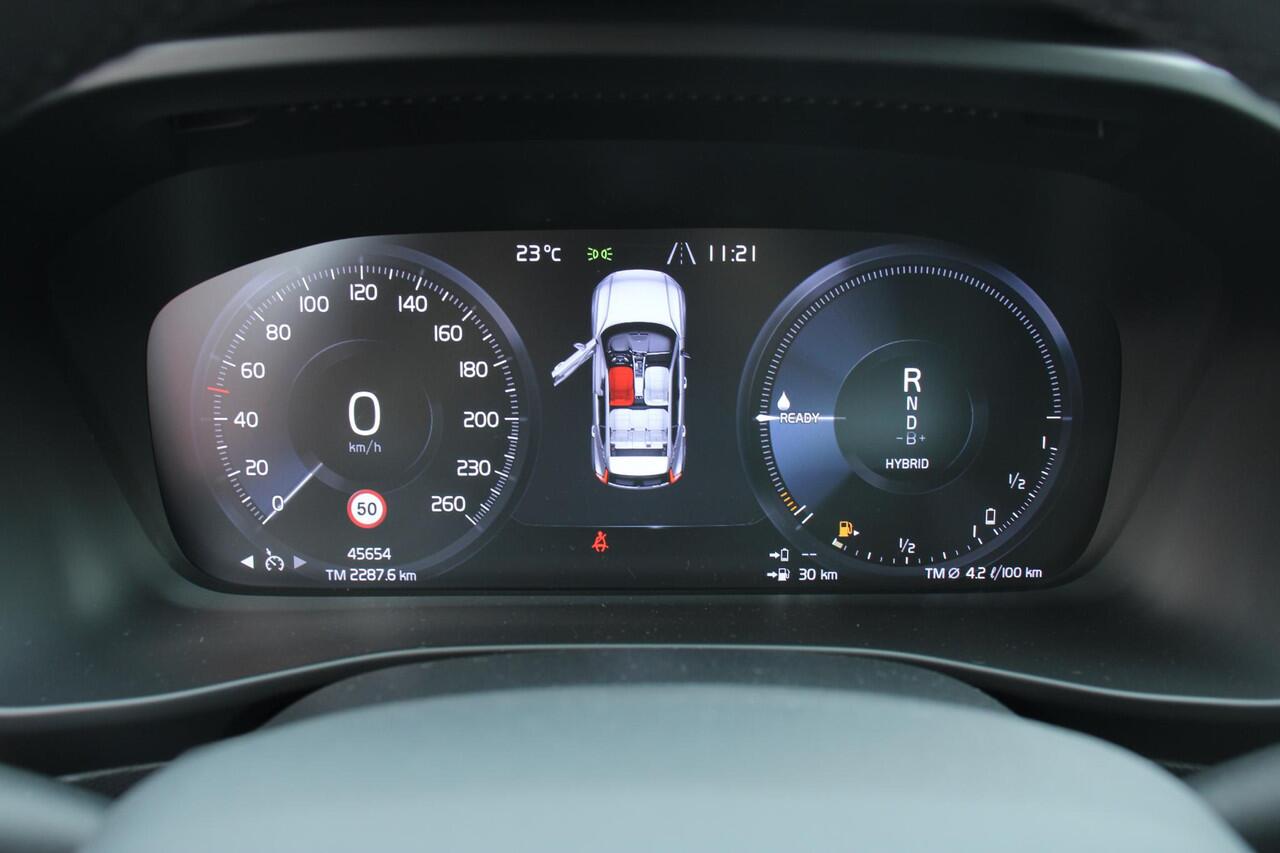 Volvo XC40 1.5 Plus Dark FACE-LIFT, 2022, 45DKM,