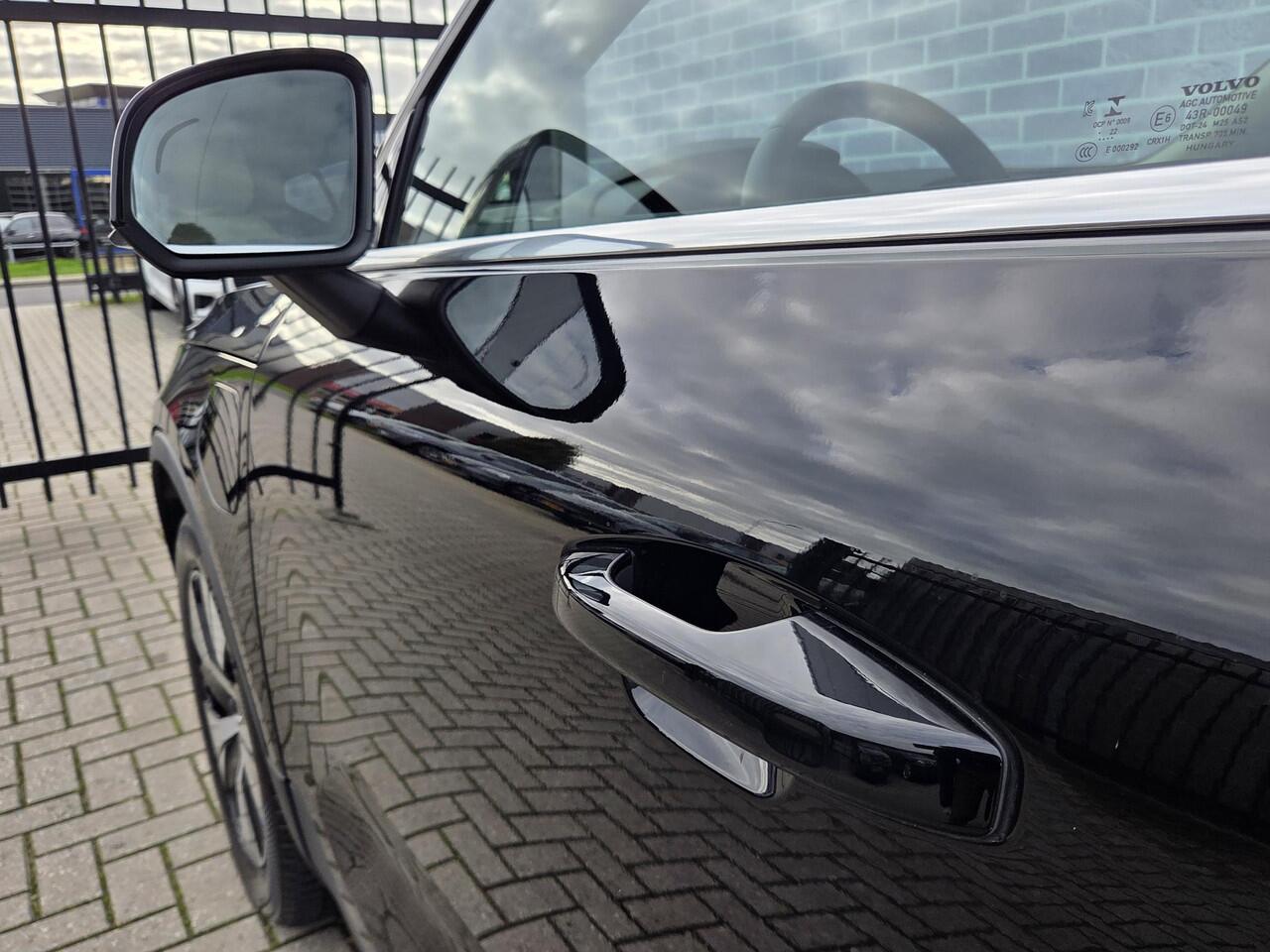 Volvo XC40 T4 Plug in-Hybride Inscription Aut | BLIS | Adaptive Cruise Control | Elektr. verst. stoelen | Stoelverwarming | Leder | 360° camera | All-seasonbanden | Donker glas | Park assist V+A