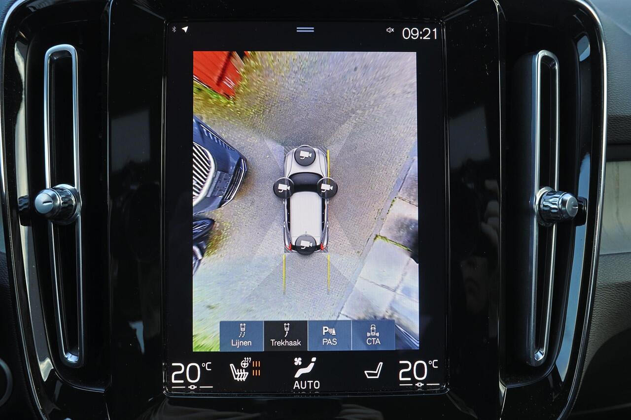 Volvo XC40 B4 211pk Inscription - Intellisafe Assist/Surround - Lederen bekleding - Verwarmbare voorstoelen - Verwarmbaar stuurwiel - Elektrisch bedienbare voorstoelen - 360 graden camera - Elektrisch bedienbare achterklep - Noodreservewiel