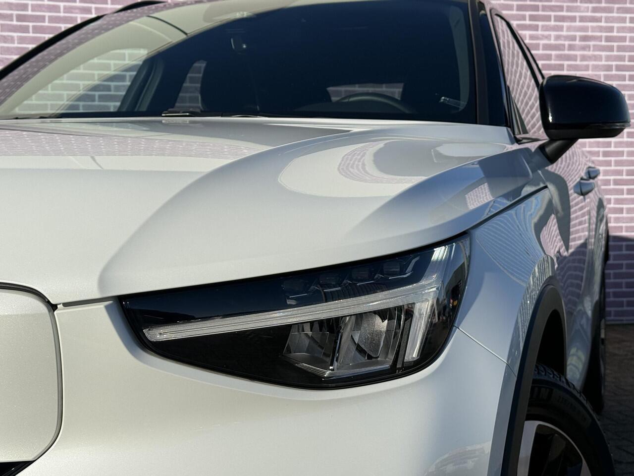 Volvo XC40 Recharge Plus 70 kWh | Adaptieve cruise controle | Blis | Microtech | Keyless Entry | Google auto |