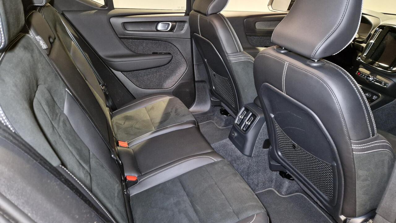 Volvo XC40 1.5 T5 Recharge R-Design | Navigatie | Harman Kardon | Apple Carplay/Android Auto | 20 inch