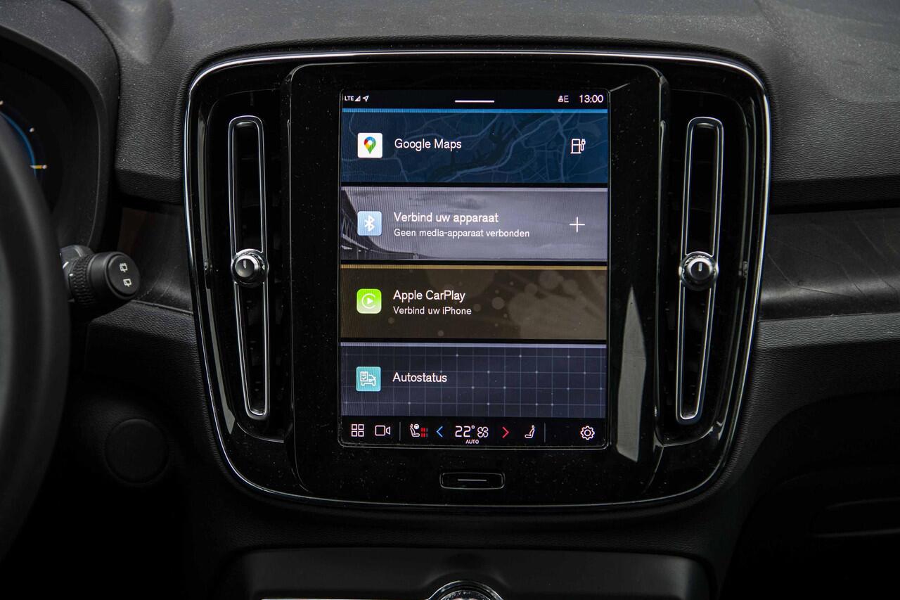 Volvo XC40 Recharge Plus 70 kWh | Adaptive Cruise Control | Dodehoek Detectie | Stoel en Stuurverwarming | 20" | Nubuck Bekleding |