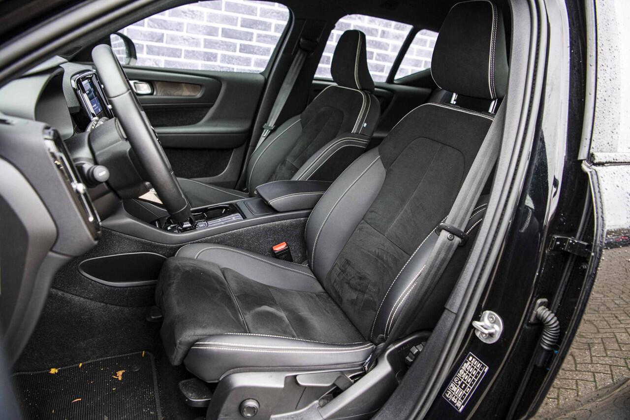 Volvo XC40 Recharge Plus 70 kWh | Adaptive Cruise Control | Dodehoek Detectie | Stoel en Stuurverwarming | 20" | Nubuck Bekleding |